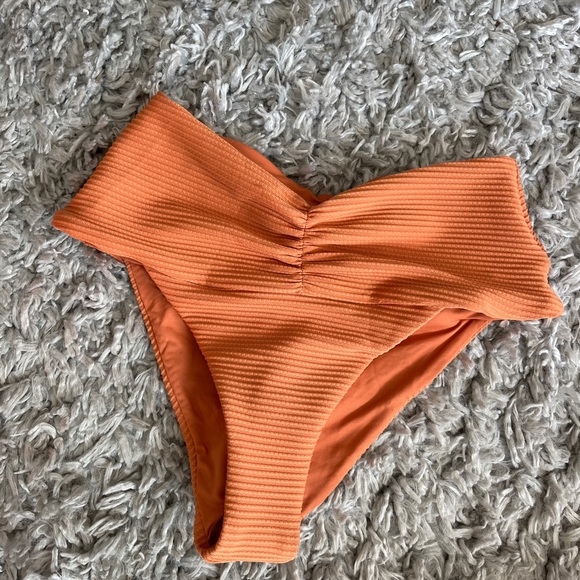 NWT L*space Bikini set in Siena - Nikita Top / Eco Chic Bardot Bikini Bottom - Picture 7 of 7